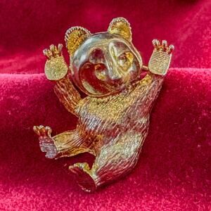 Vintage Gold Toned Honey Bear Scarf Clip